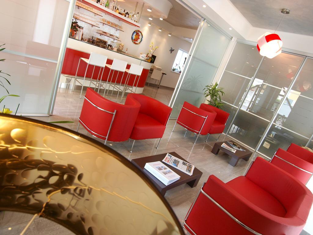 טורבולה Hotel Garni Corallo מראה חיצוני תמונה