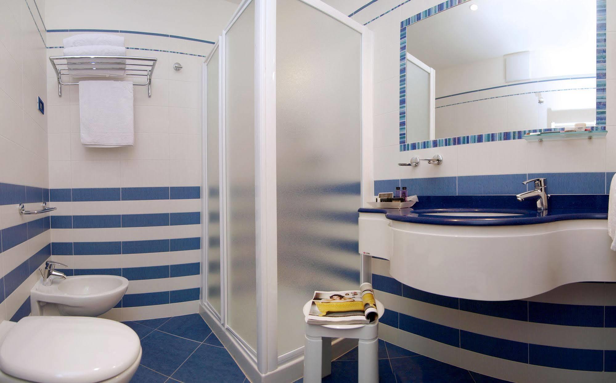 טורבולה Hotel Garni Corallo מראה חיצוני תמונה