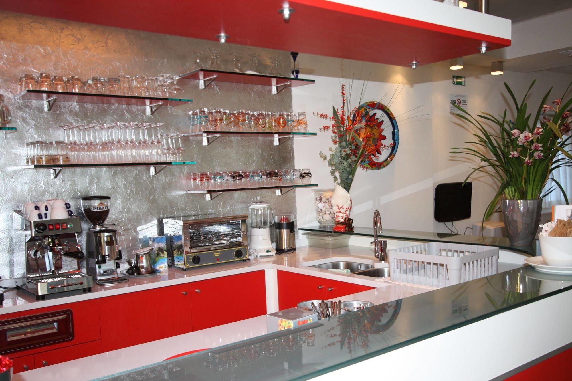 טורבולה Hotel Garni Corallo מראה חיצוני תמונה