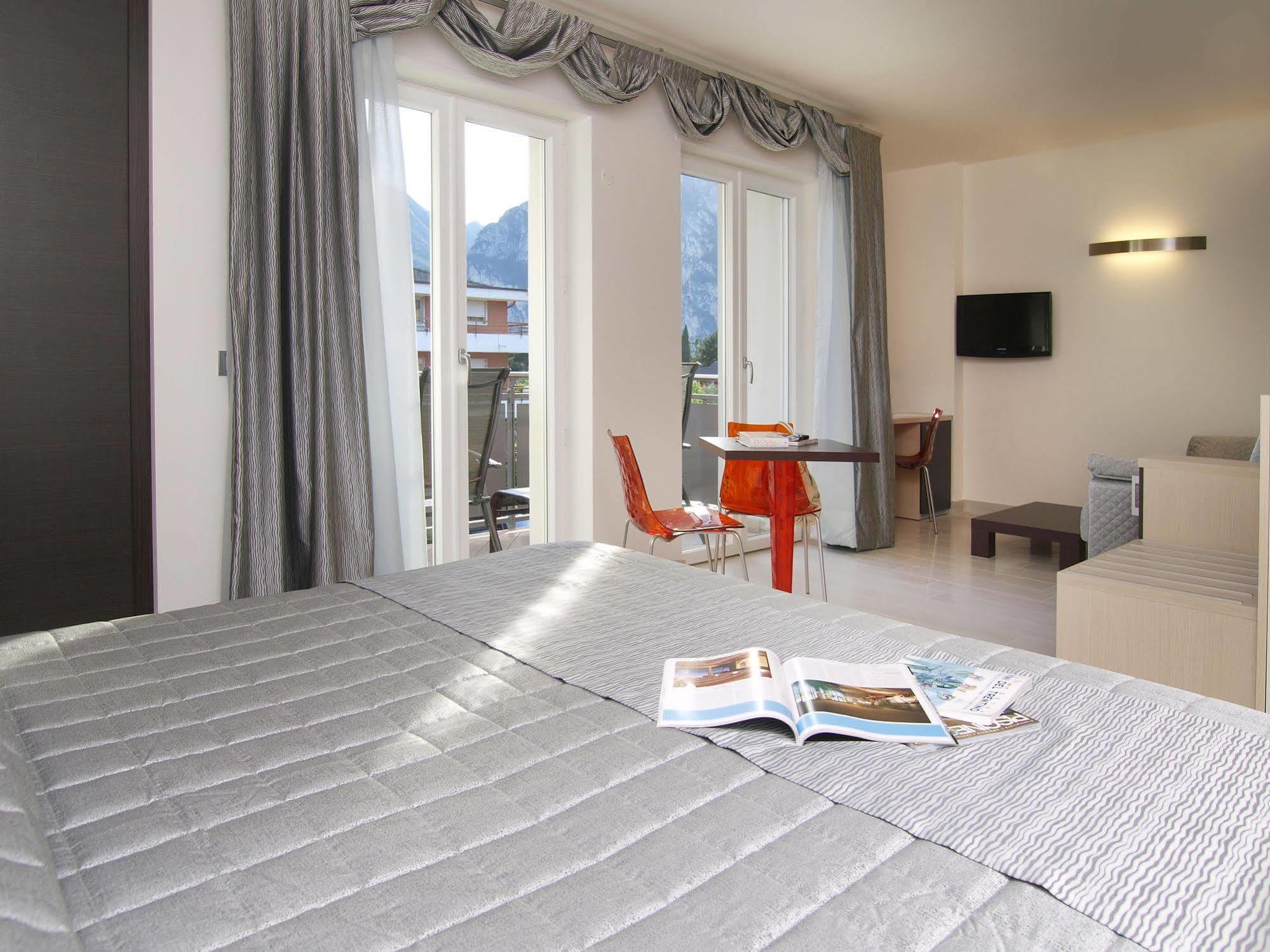 טורבולה Hotel Garni Corallo מראה חיצוני תמונה