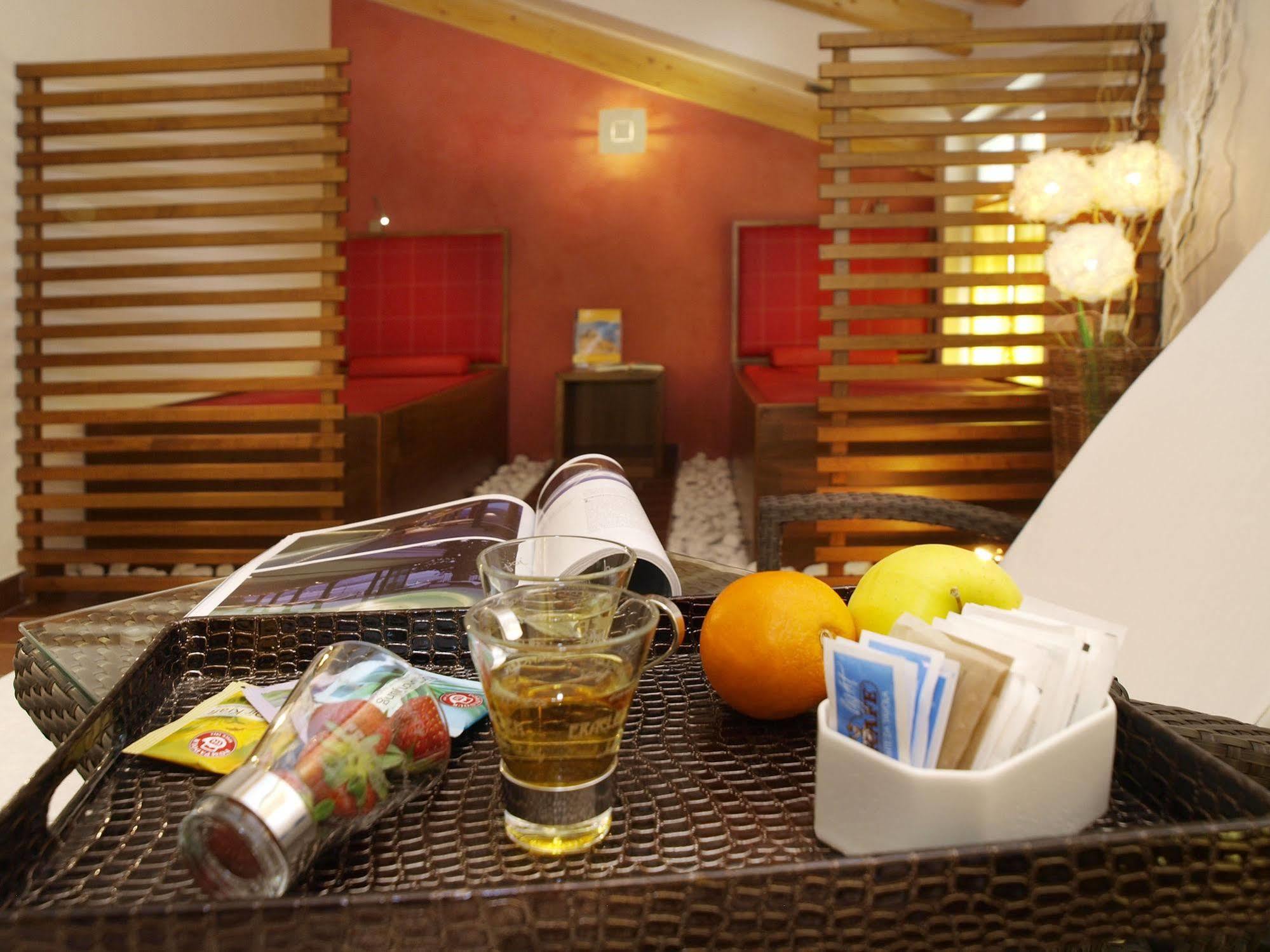 טורבולה Hotel Garni Corallo מראה חיצוני תמונה