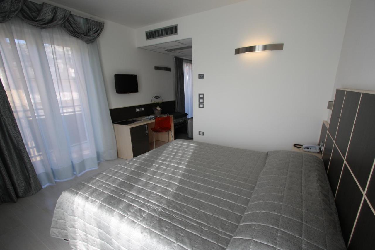 טורבולה Hotel Garni Corallo מראה חיצוני תמונה
